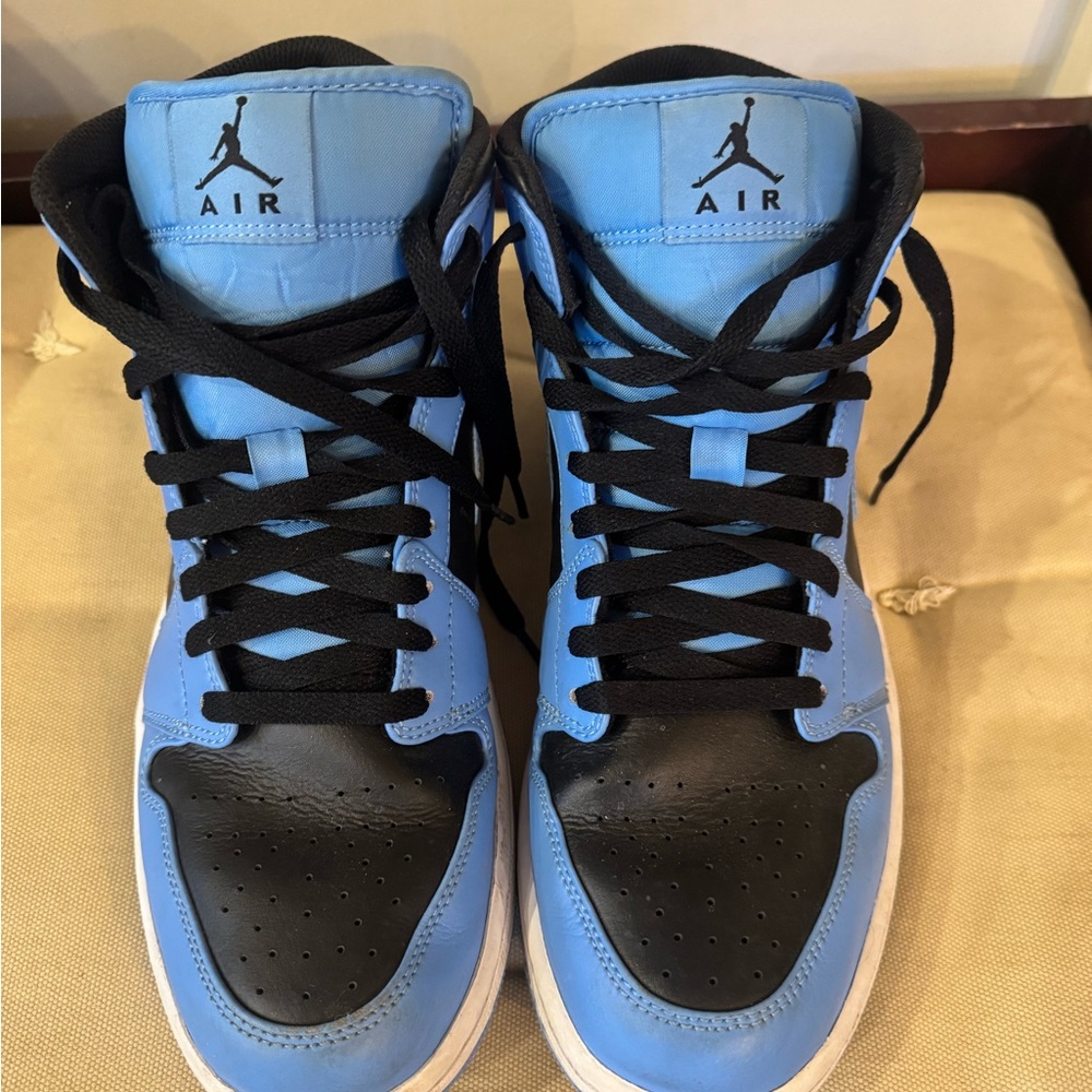 Nike Air Jordan 1 Mid